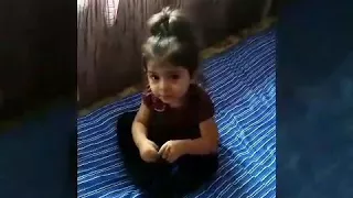 این دختر شیرین زبون 