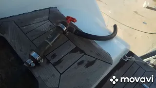 Палубный душ дал течь!