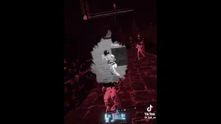 وانا معدي في شارع الاخصام دمشت واحد 