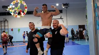 کشتی گیر ایرانی در چند قدمی المپیک پاریس ۲۰۲۴ از پناهندگی در ایتالیا تا تمرین و آشپزی 