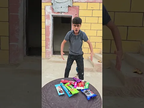سرقت البسكويت😂😂
