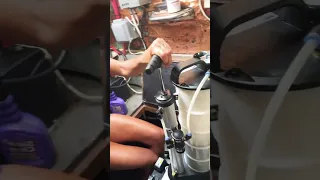 Did you know I do all my own engine maintenance on my Yanmar diesels?! 💪🏼🙌🏼