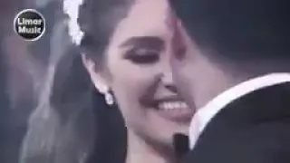 لها ضحكة يا ويلي بلون السهر لما الورد بيملا شفايفه قمر يوسف عرفات على رمش عيونها 