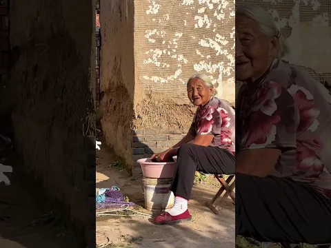The hard work of the older generation #RuralLife #Grandma