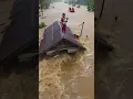 Download Lagu Suasana terjebak saat banjir bandang#s