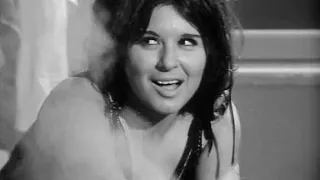 سعاد حسني ممنوع من العرض فيلم زوجتى والكلب ومشهد يتحول من تمثيل لحقيقة افلام مصرية 