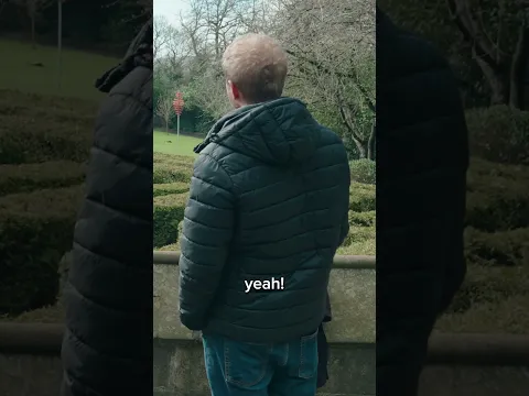 Racing Philza around a Maze