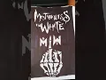 Download Lagu motionlees in white