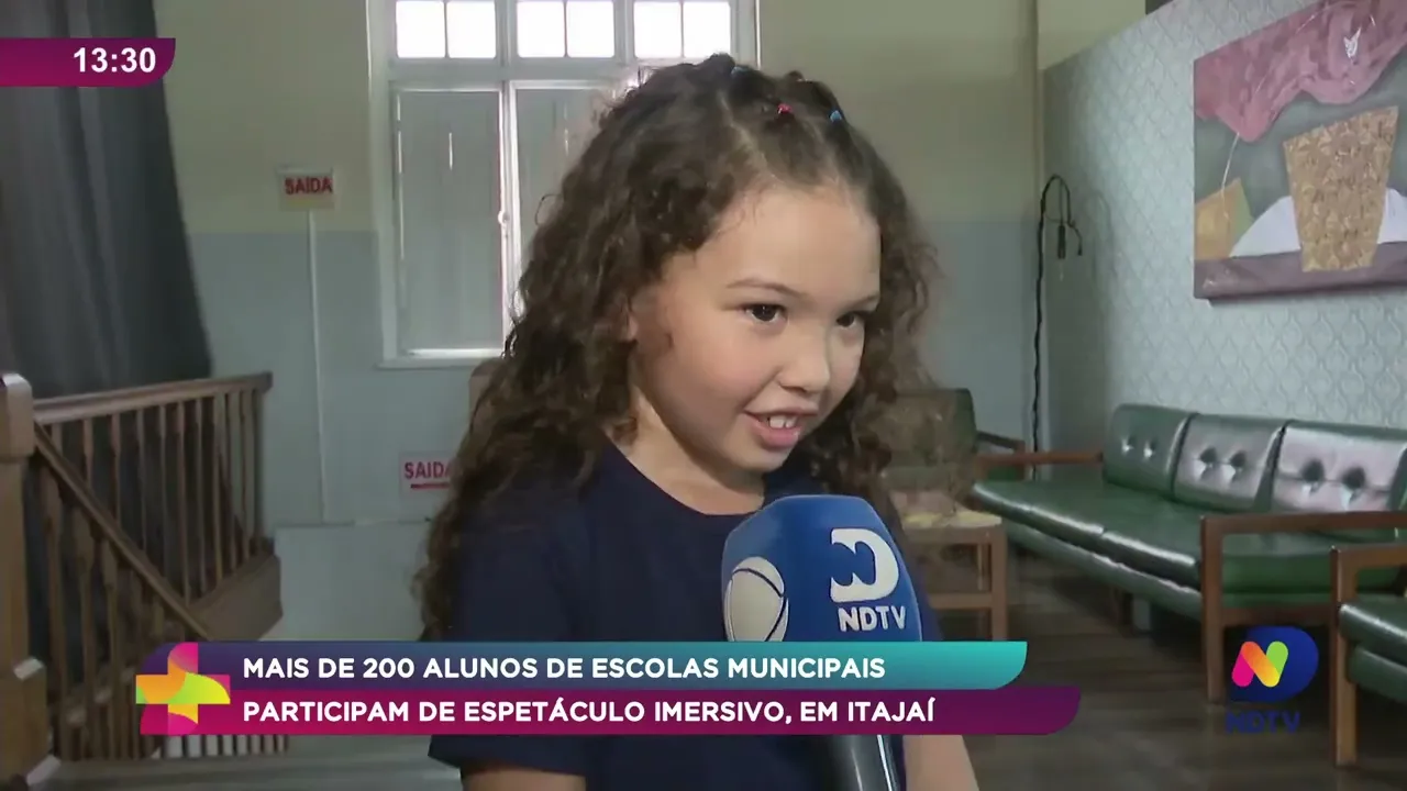 Aprender com Diversão: Alunos de Escolas Municipais se Encantam com Espetáculo Imersivo