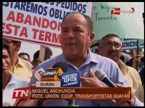Transportistas protestaron exigiendo mejoras en terminal terrestre
