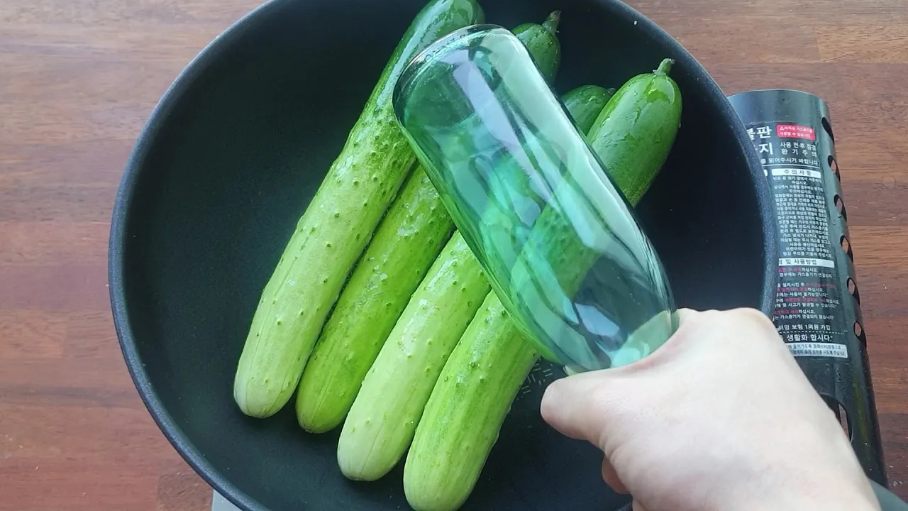 중국식 오이무침 (파이황구)