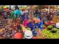 Lagu Afrikaanse marktdag in Porto Novo, Republiek Benin 🇧🇯 West-Afrika