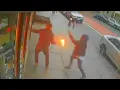 Download Lagu Man Stops Arson Suspect From Throwing 2nd Molotov Cocktail