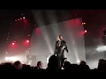 Download Lagu Lily Allen - Knock 'Em Out (snippet live in Brussels 2018)