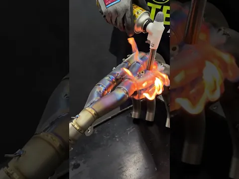 Azulando o Spark da R6 🤤🤤 #ASMR #VIRAL #EXHAUST #titanio #r6