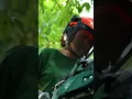 De een tuiniert, de ander staat verbaasd te kijken 🛠️🌳 #JeKuntHet