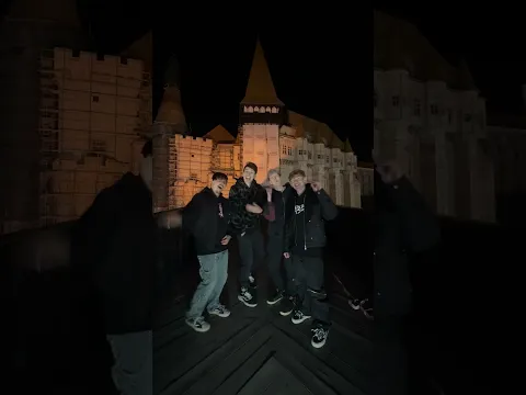 Dracula’s Castle Tour 💁🏼‍♀️💅🏻  @DanAndPhil @samandcolby