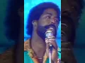 Lagu “You're the First, the Last, My Everything” by Barry White (Live Performance) (Short)