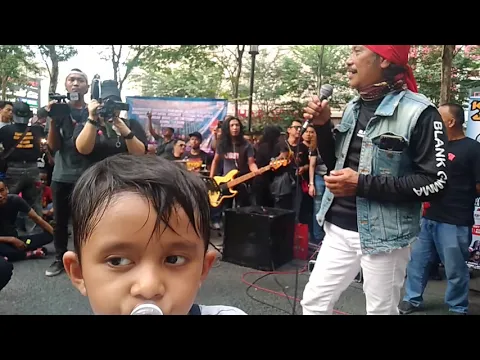 Download MP3 Vocalist Gamma Kembang terhalang suara still sama lagi .. rock kapak beb