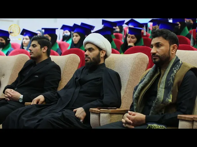 ⁣بضيافة العتبة العلوية المقدسة.. طالبات جامعة البصرة  يُردِّدنَ قسم التخرُّج في صحن السيدة الزهراء(ع)