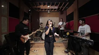 kamu coboy junior cover by camela putri