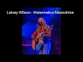 Lainey Wilson - Watermelon Moonshine. Traducido al español.