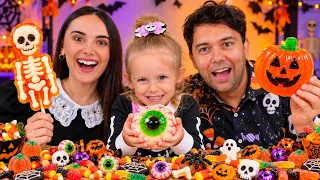 Gustam TOATE DULCIURILE De Halloween! 🎃