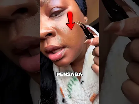 Esta Chica Llevaba Una Pegatina Que Nadie Veía 🤯❤️