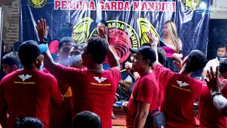 Download BERBEZA KASTA VEGA AGUSTINA - PGM KALIAMAN ANNIVERSARY KE 02 TH PEMUDA GARDA MANDIRI MP3