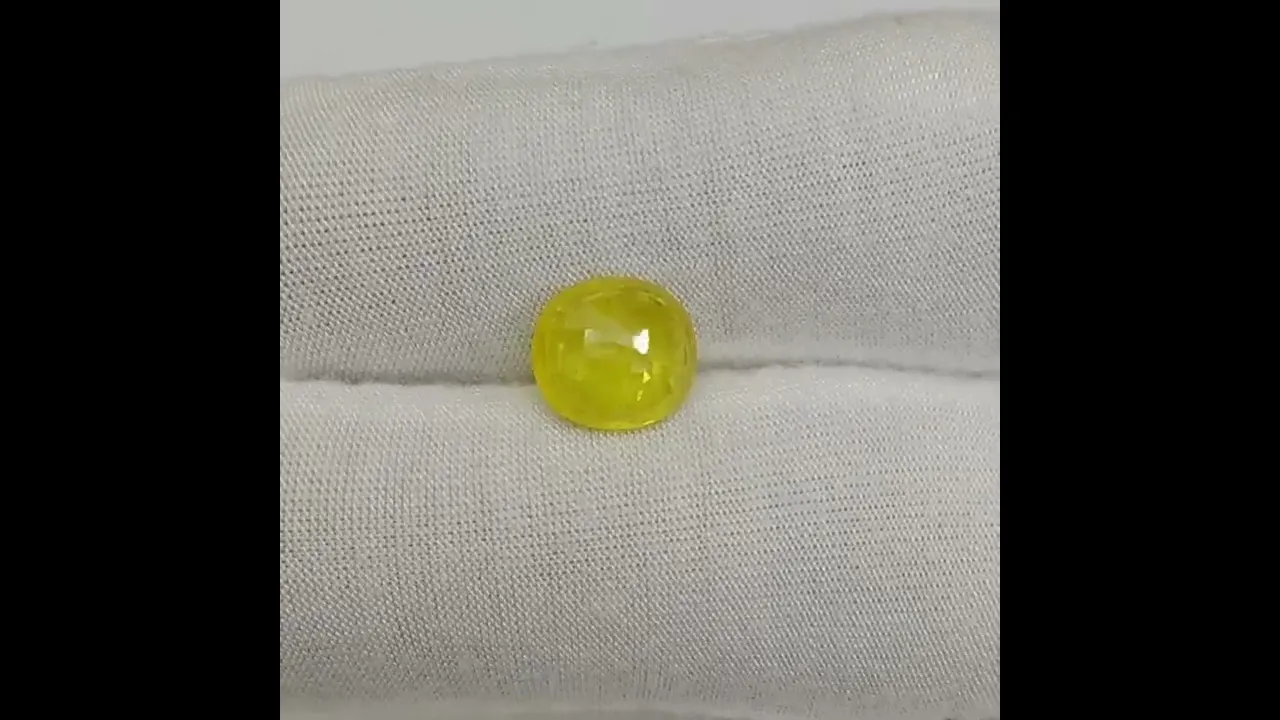 Natural Yellow Sapphire (Nigeria) (Heated) Oval Faceted (4.61 Cts. / 5 Ratti)