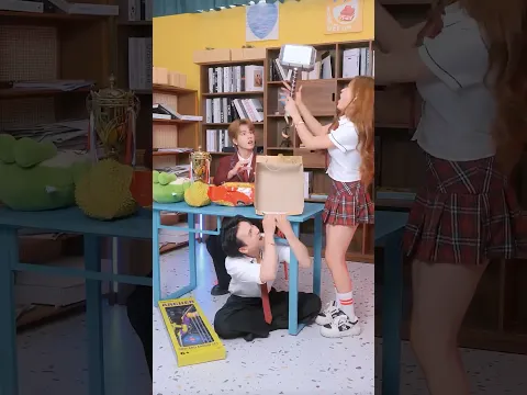 He still doesn't understand what just happened! 😂 🍈 🔨 🍭 #taihoa #funny #shorts