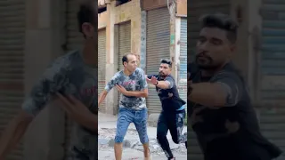 خدت خطوه  فتحت مطوه  قولت لا اله إلا الله    دندنها