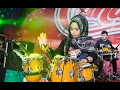 Download Lagu cewek cantik berjilbab main kendang .. HOT!!!