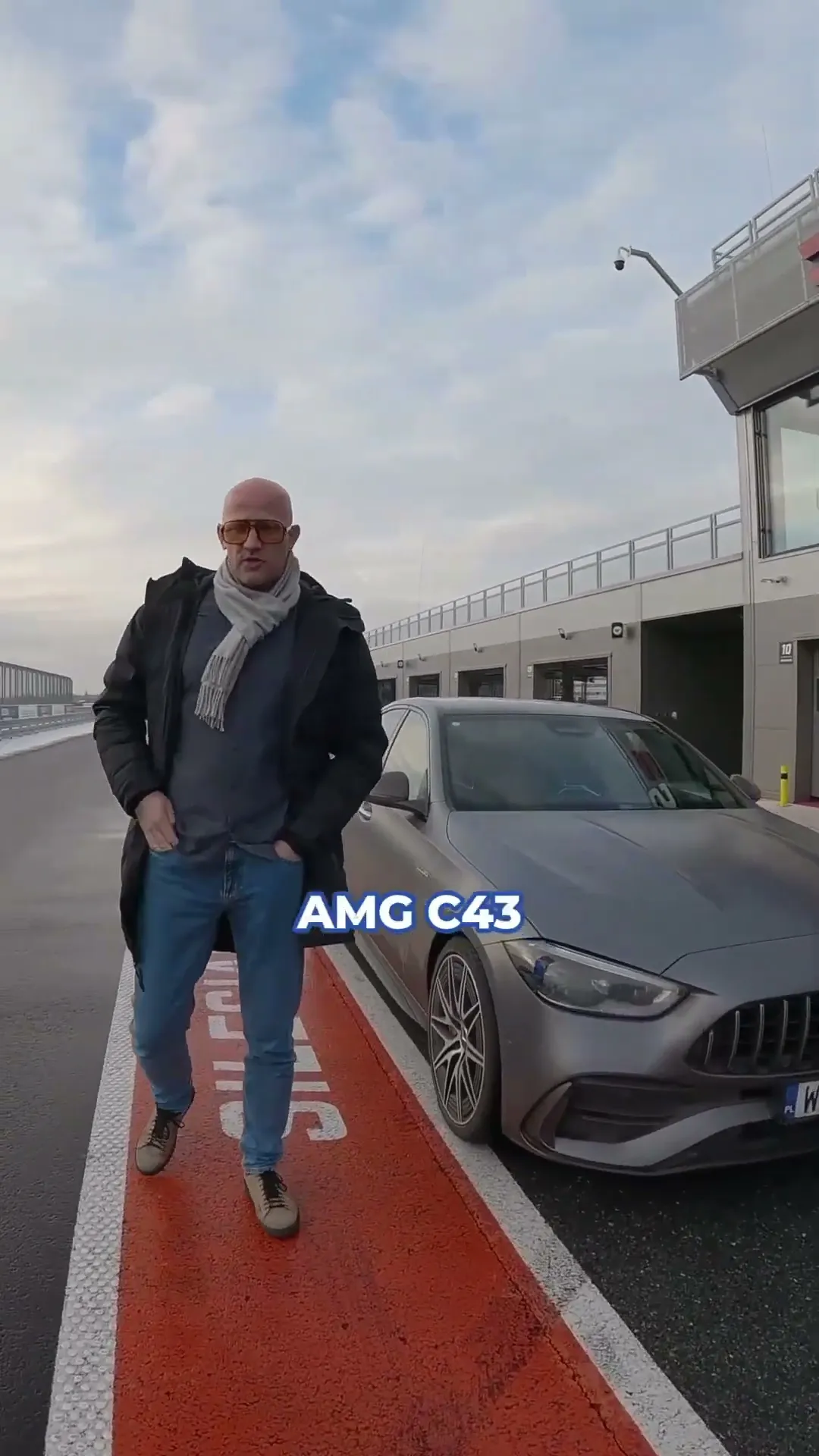 Tak na torze jeszcze nie było #mercedes #caroseria #shorts