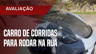 Porsche 718 Cayman GT4 RS vem com tudo que dá lá nas 9 mil rotações, mas como é no dia-a-dia?