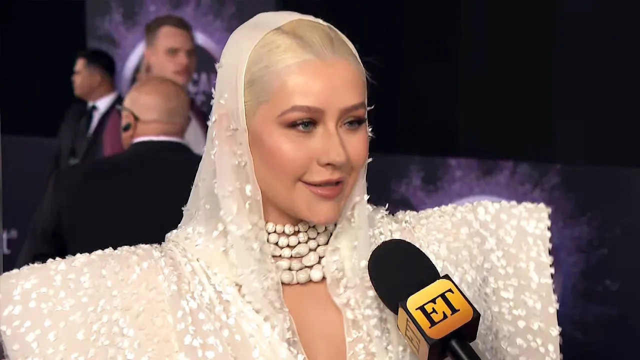 Christina Aguilera Looks Back on 20 Years Since Her Debut Album | American Music Awards 2019