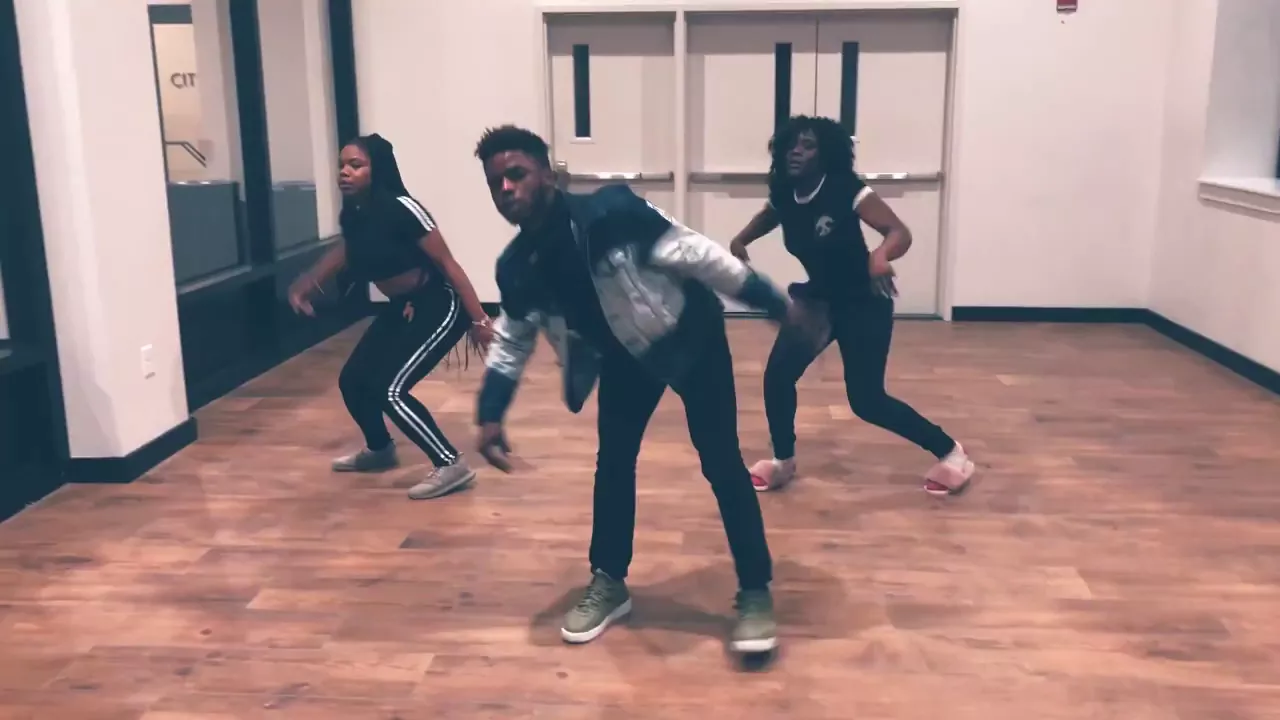 Watch! Dance Group Kills Drogba Challenge - Afro B Drogba (Joanna)