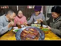 Lagu The 'Meat Sandwich' That Melts in Your Mouth, The Secret Soul of Chinese Country Cooking