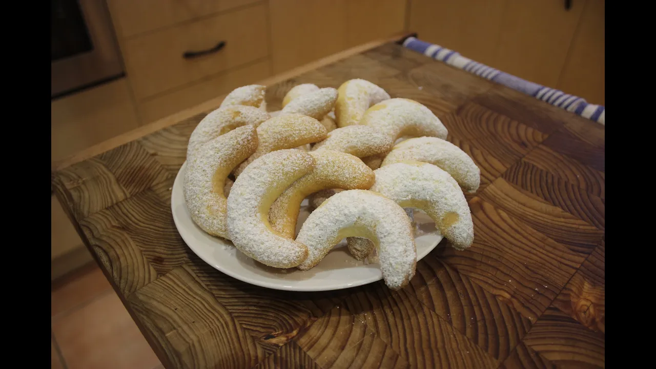 Wunderbar zarte Vanillekipferl mit Mandeln und Haselnüssen. 