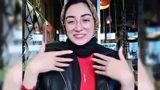اغنية لسه هتحلي لغة الاشاره داليا مصطفي دندنها