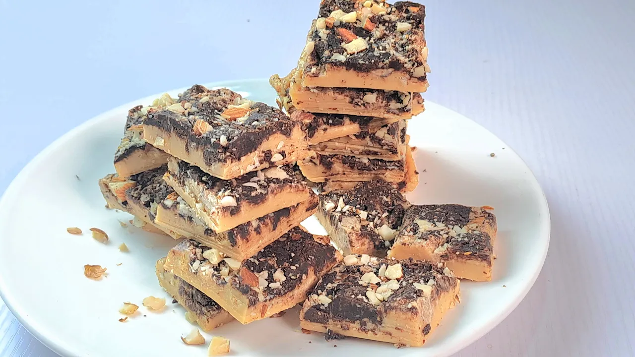 Toffee recipe: easy chocolate toffee candy with condensed milk and almond nuts