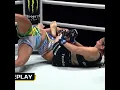 NASTY submission 😬 Natalie Salcedo wringt zich uit aan de arm van Macarena Aragon en wint hiermee...