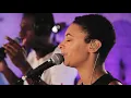 Leon Bridges - Shy (6 Music Live Room)