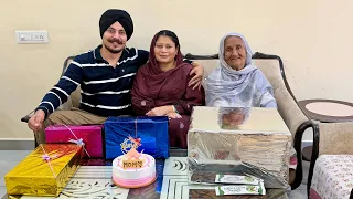 ਮੰਮੀ ਜੀ ਅਪਣਾ ਜਨਮਦਿਨ ਦਾ ਤੋਹਫ਼ਾ ਦੇਖ ਕੇ ਹੋ ਗਏ ਭਾਵੁਕ (Emotional)🥹❤️ Birthday Vlog 🎂| Harman khosa |