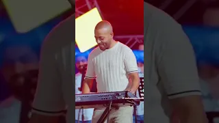 تامر عاشور يتحدي النكد 