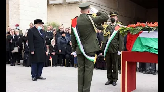 الرئيس يشارك في تشييع جثمان المناضل أحمد قريع من مقر الرئاسة 