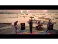 Coldplay - Hymn For The Weekend (Official Video)