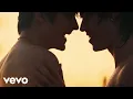 Download Lagu Conan Gray - Vodka Cranberry (Official Music Video)