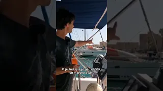 ASTUCE du jour💡  Marche AVANT ou ARRIÈRE pour sortir du port ? Tout dépend du vent!