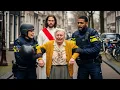 Lagu Agenten Houden Een Oude Vrouw Aan — Niet Wetend Dat Jezus Hun Een Levensles Zal Geven